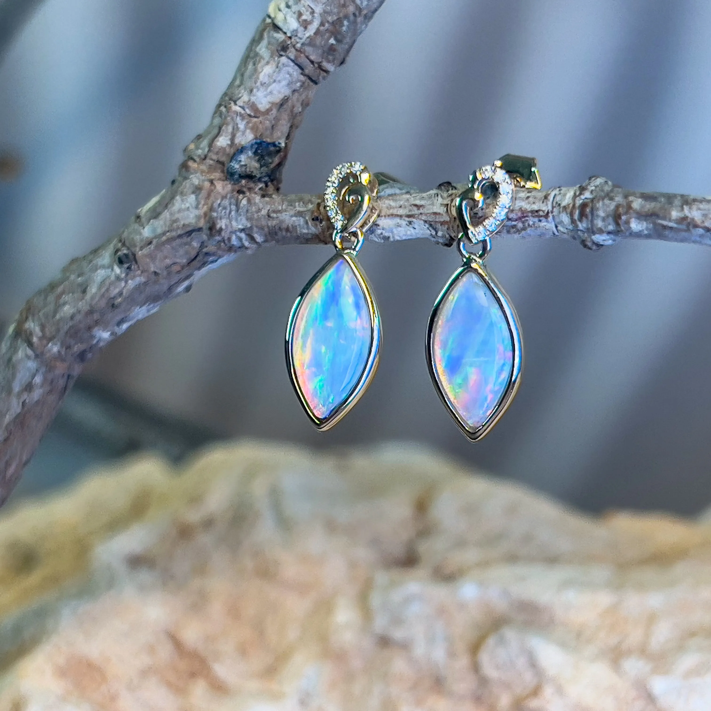 14kt Yellow Gold dangling earrings Marquise shape Crystal Opal 2.06ct and Diamonds