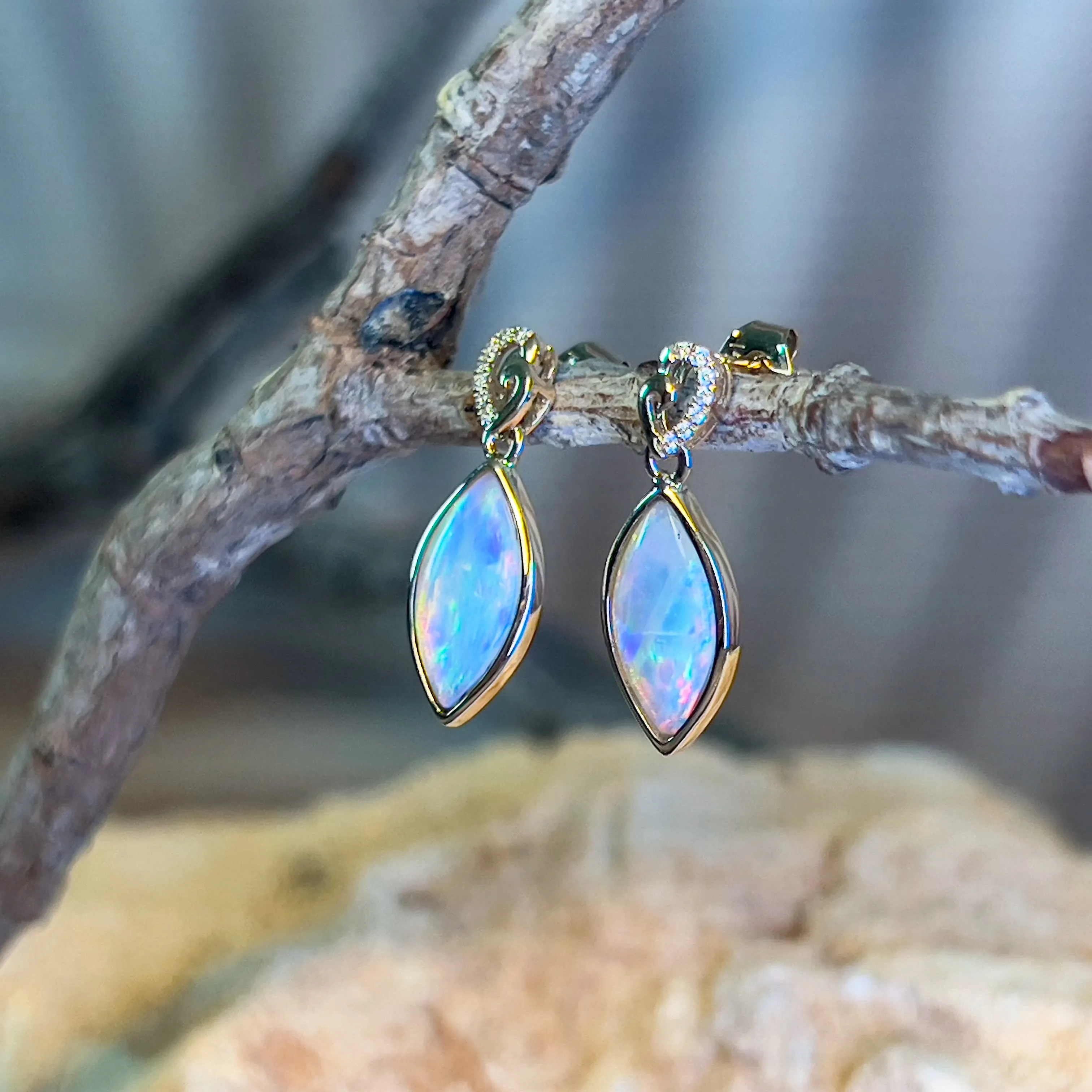 14kt Yellow Gold dangling earrings Marquise shape Crystal Opal 2.06ct and Diamonds