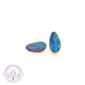 14kt Yellow Gold Opal doublet studs freeform 3.93ct