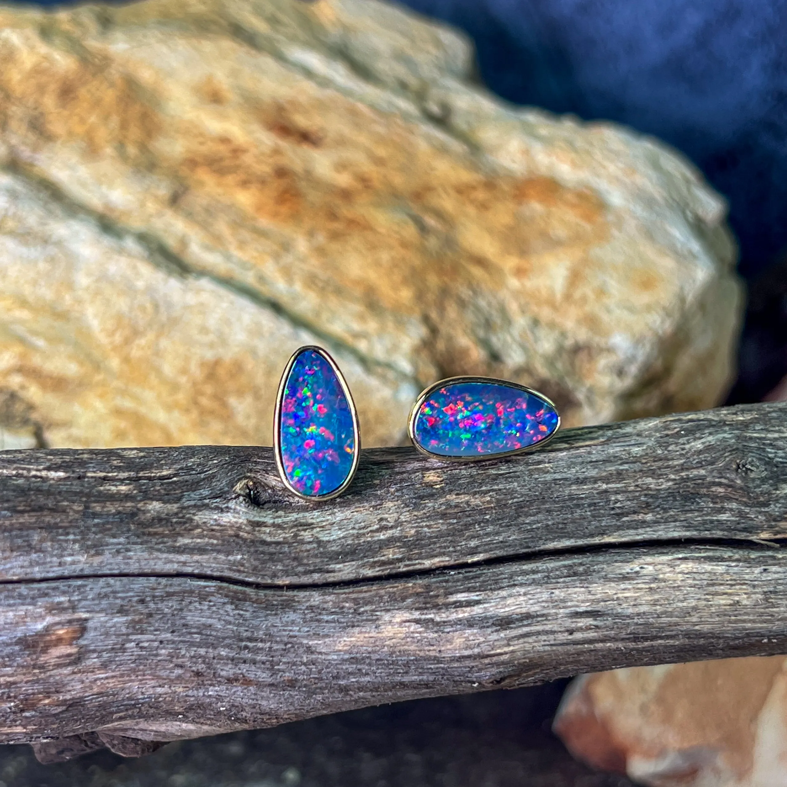 14kt Yellow Gold Opal doublet studs freeform 3.93ct