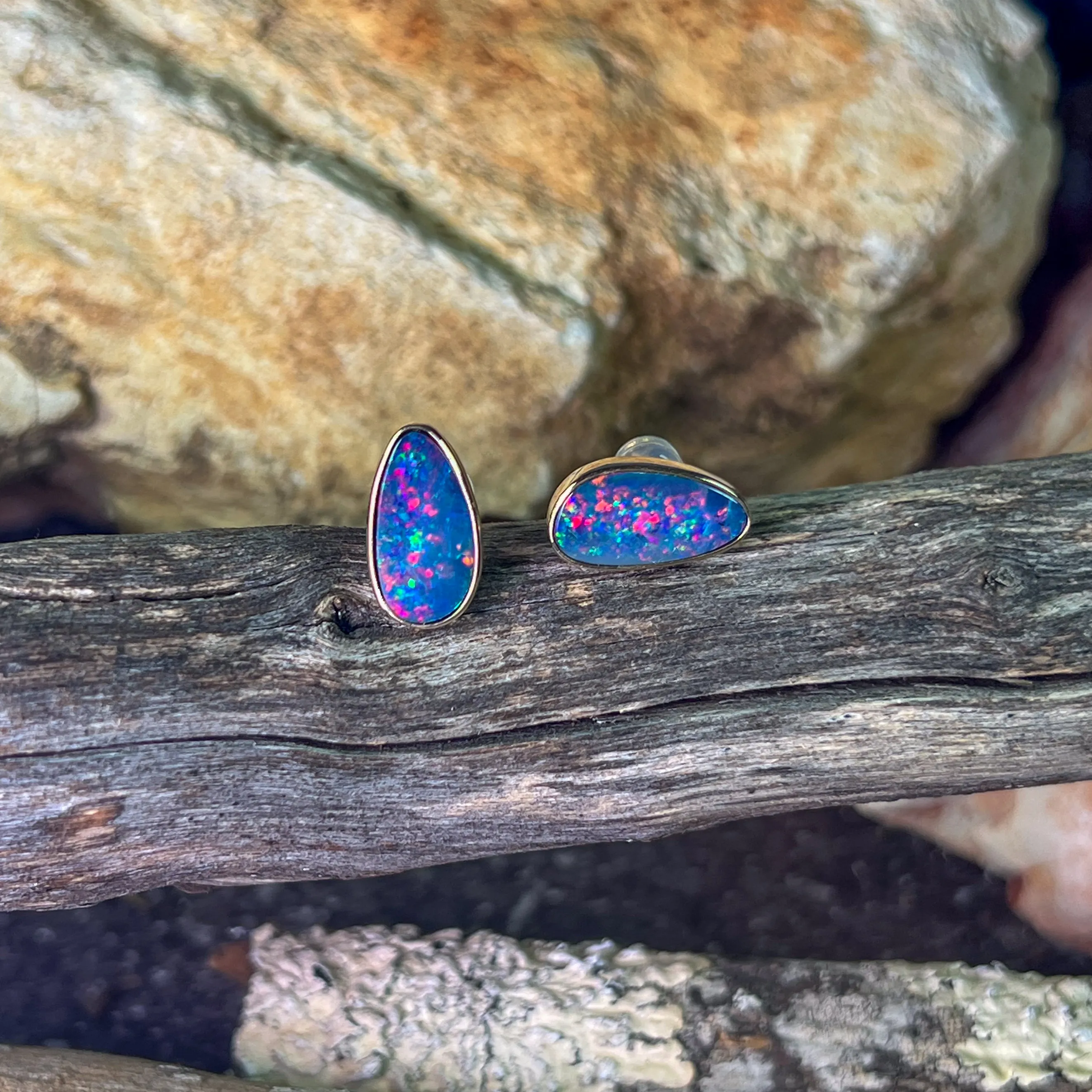 14kt Yellow Gold Opal doublet studs freeform 3.93ct