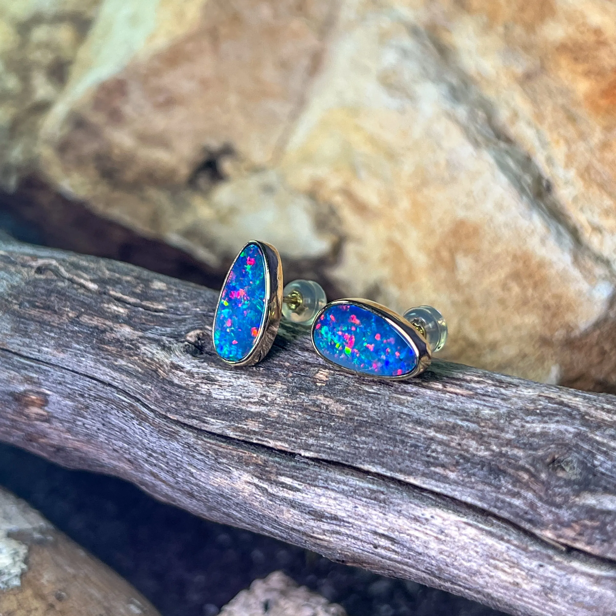 14kt Yellow Gold Opal doublet studs freeform 3.93ct