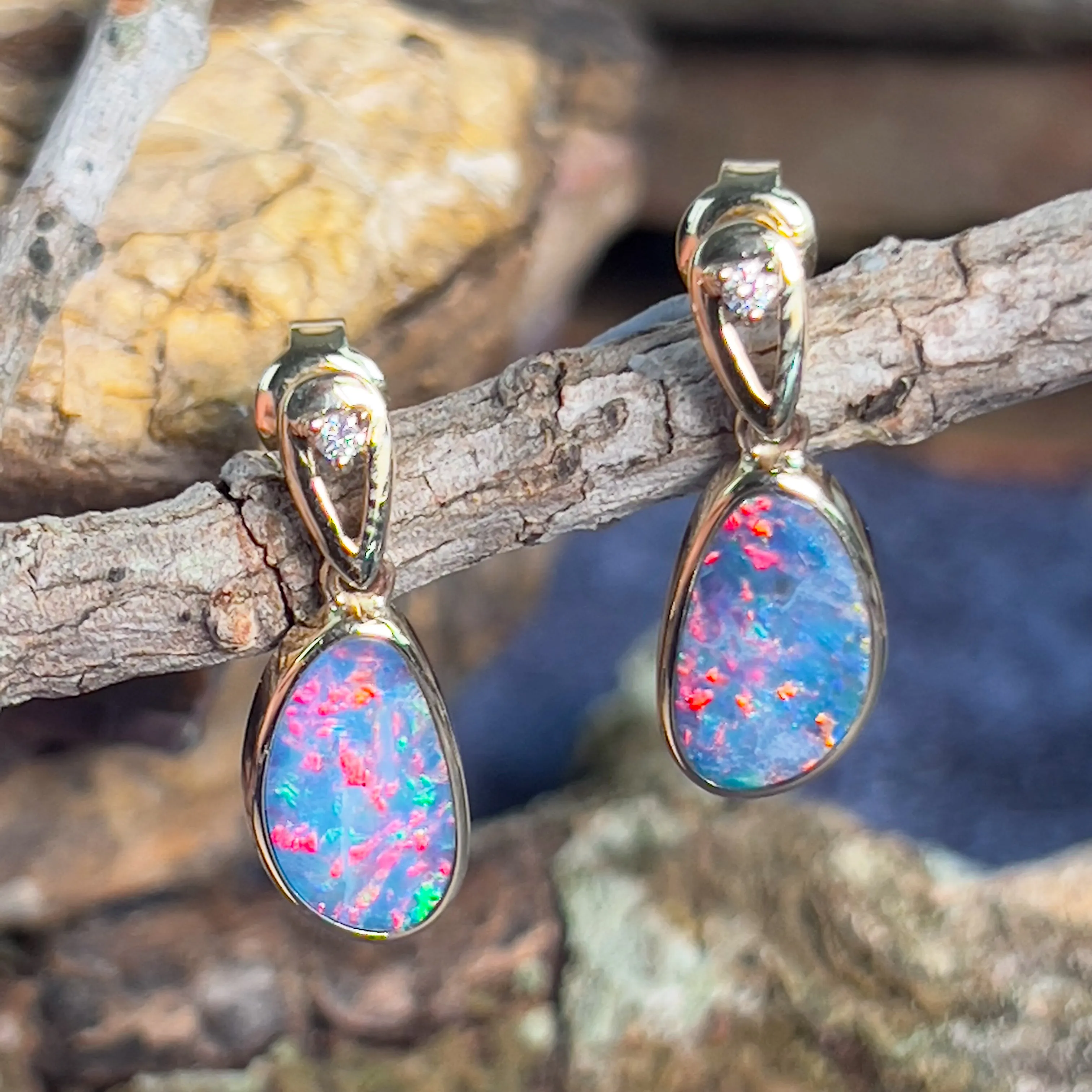 14kt Yellow Gold pair of dangling Opal doublet 3.32ct earrings