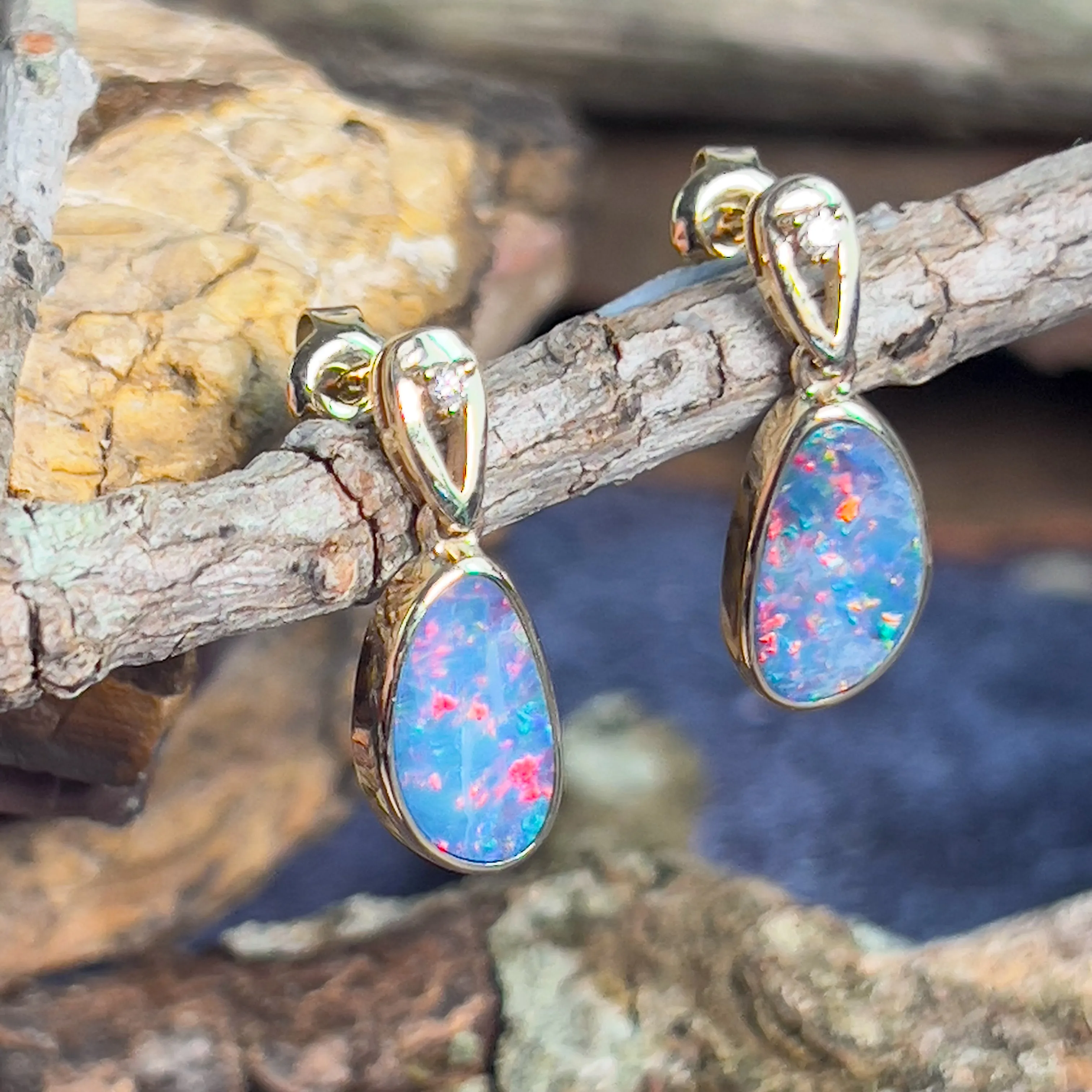 14kt Yellow Gold pair of dangling Opal doublet 3.32ct earrings