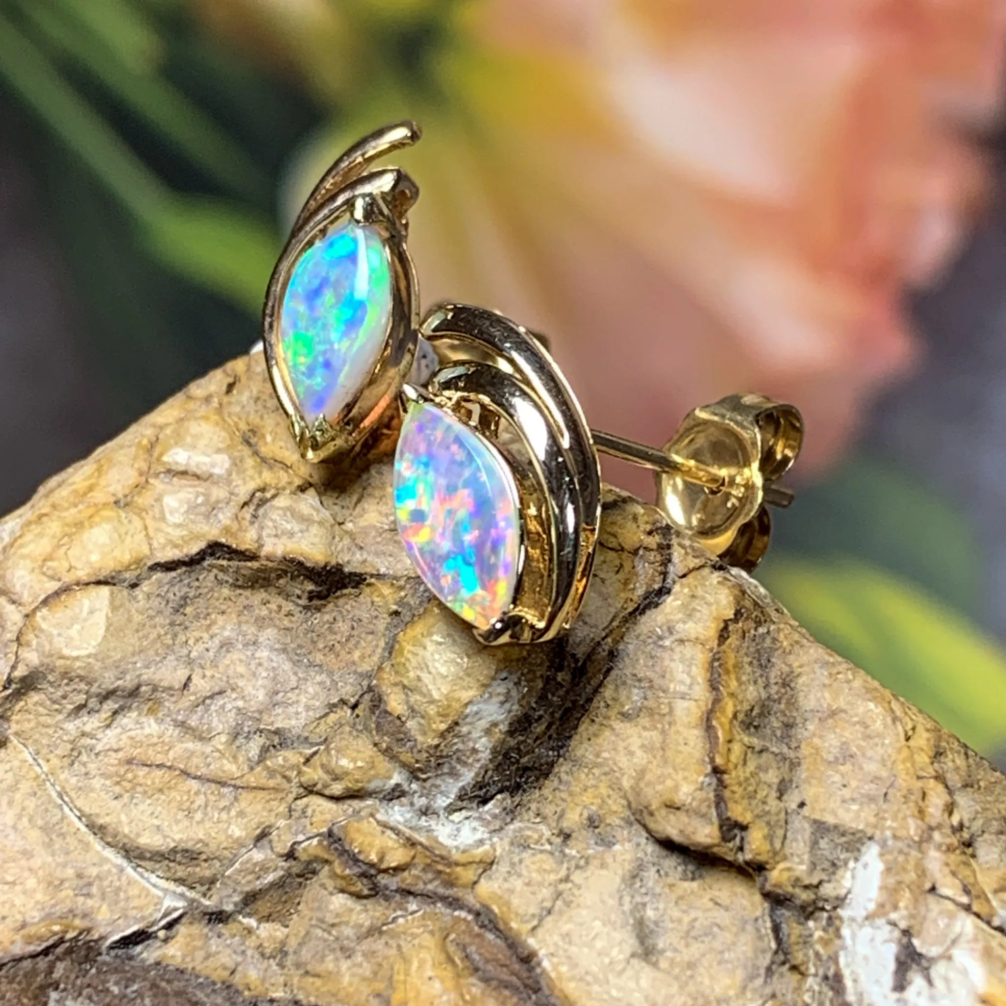 18kt Yellow Gold Opal Earrings in Marquise shape 8x4mm Opal Gold studs