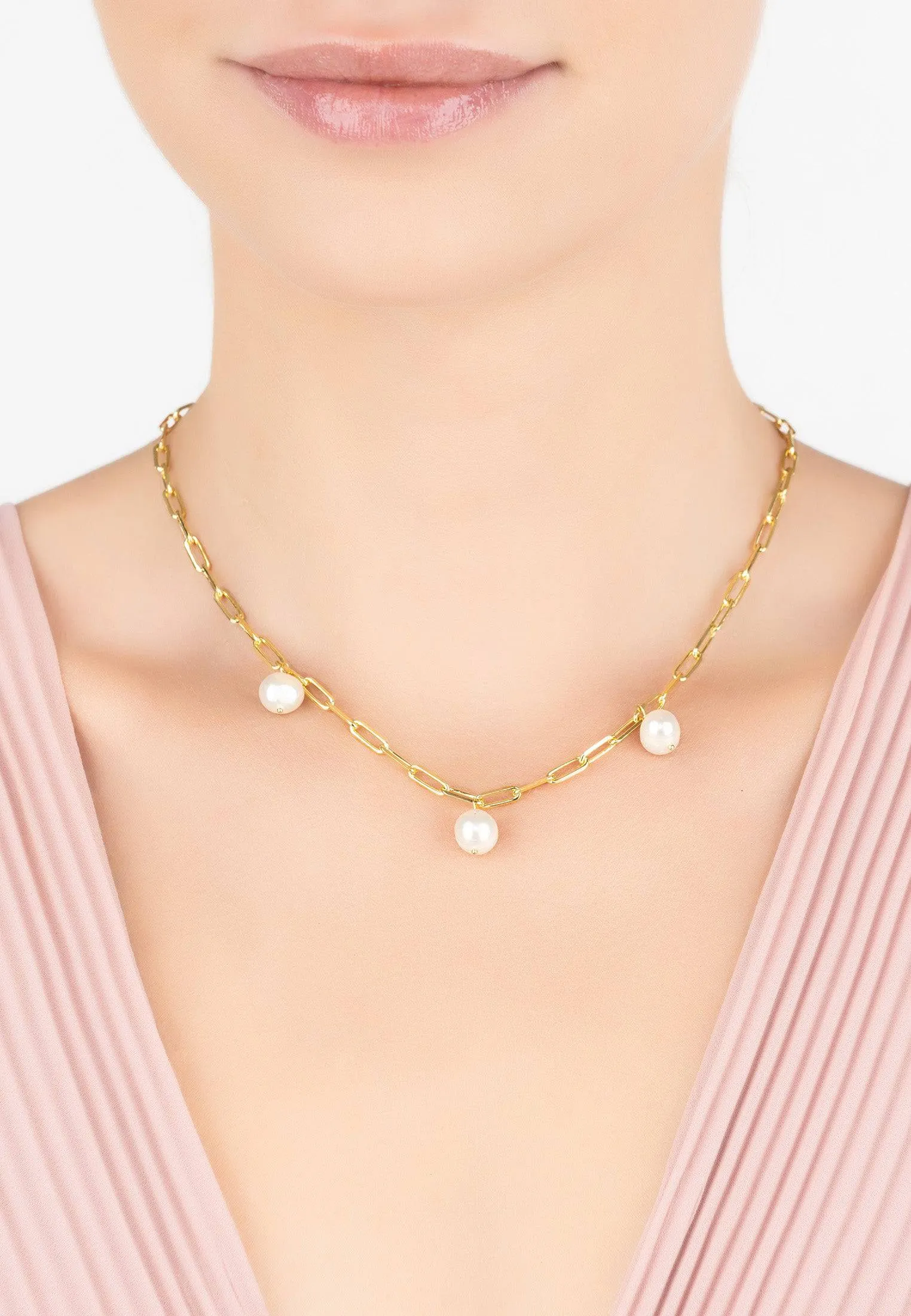 Amelia Three Pearl Necklace Gold