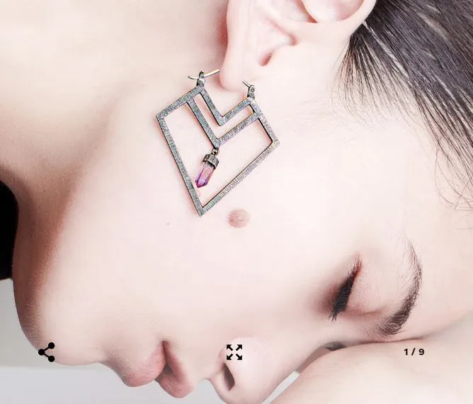 Delving Arrows Earring