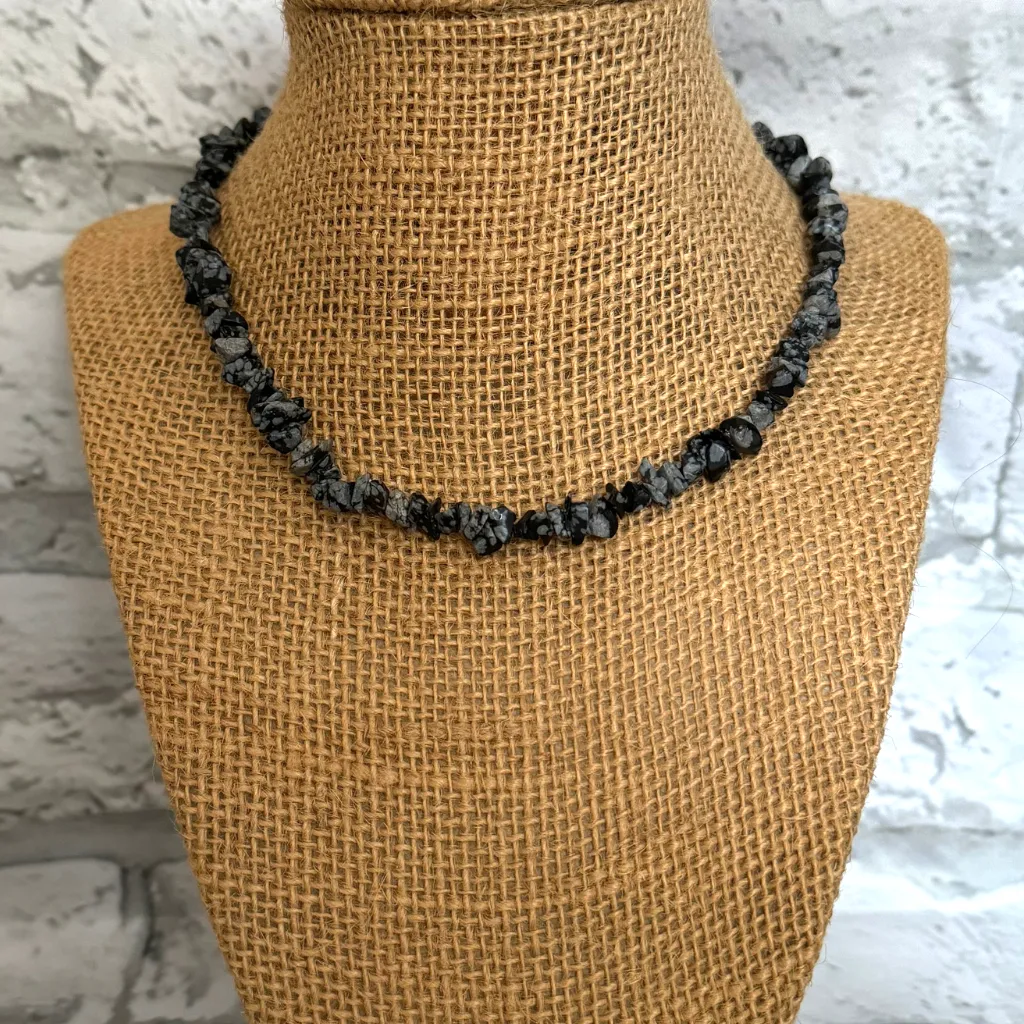 Mens Snowflake Obsidian Chip Beaded Necklace