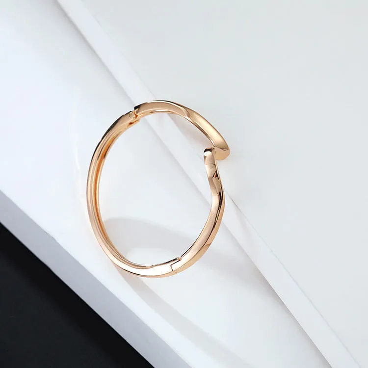 Minimalist glossy gold-plated lightning bracelet