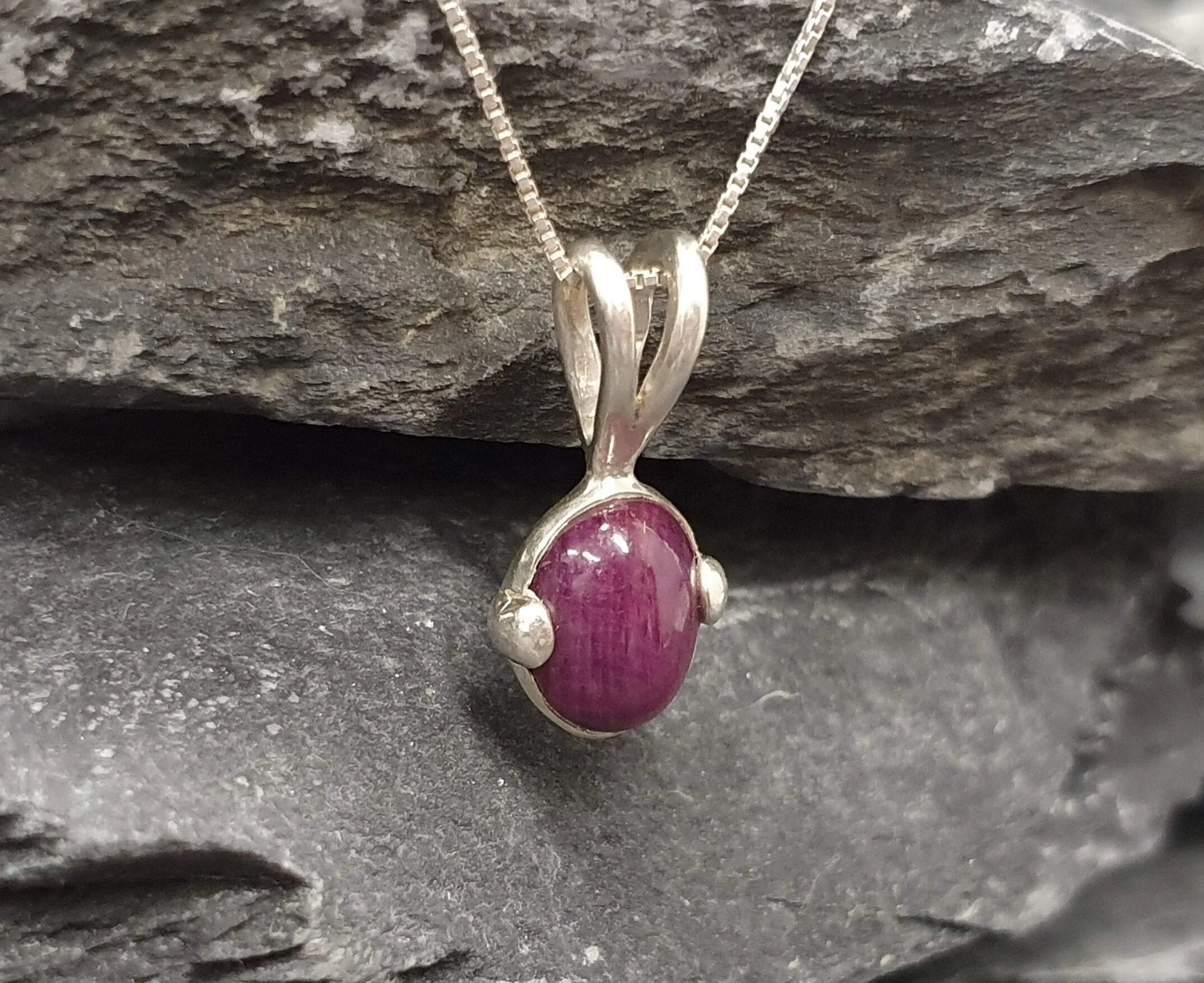 Oval Ruby Necklace - Real Ruby Necklace - Dainty Vintage Pendant