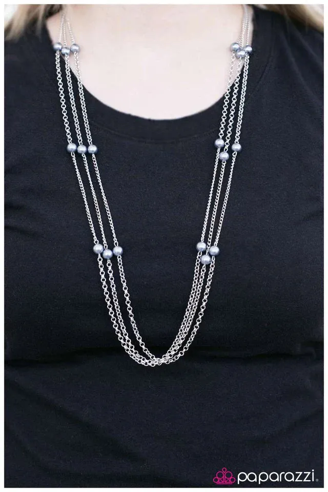 Paparazzi Necklace ~ Carry On - Silver