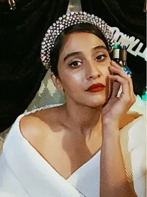 Regina Cassandra In Diamond Choker With Earring Gold