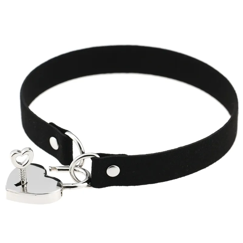 Sexy Steampunk Metal Lock Heart Choker Collar / Alternative Fashion Unisex Accessiores