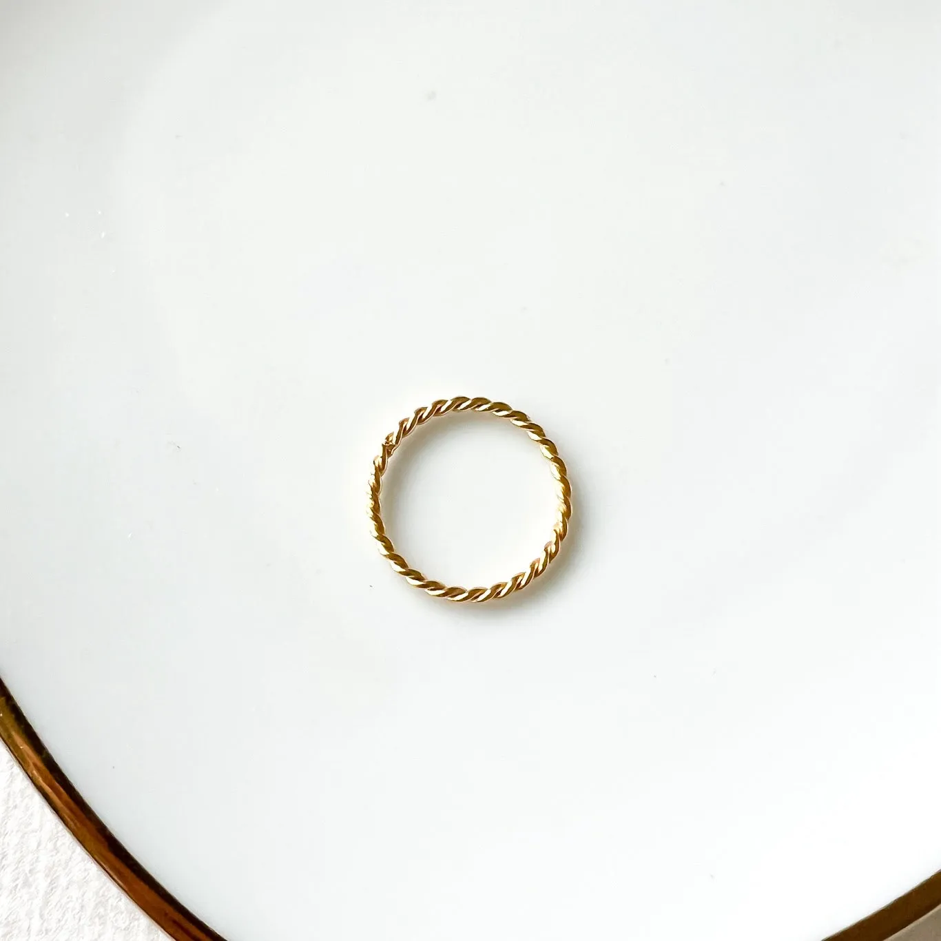 Tessa Twisted Chain Ring